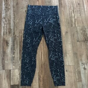 All in Motion Target black & blue leopard print leggings